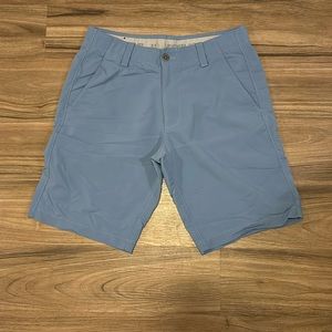 Under Armour Golf Shorts. MOVING, IF NOT SOLD WILL JUST END UP DONATING